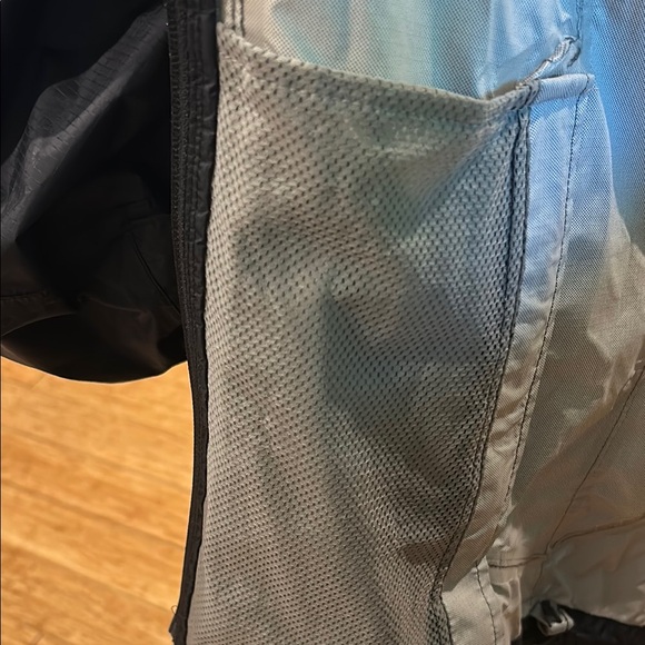 L.L. Bean Black Gorpcore Windbreaker with Hood and Water Resistant Design - Picture 8 of 8